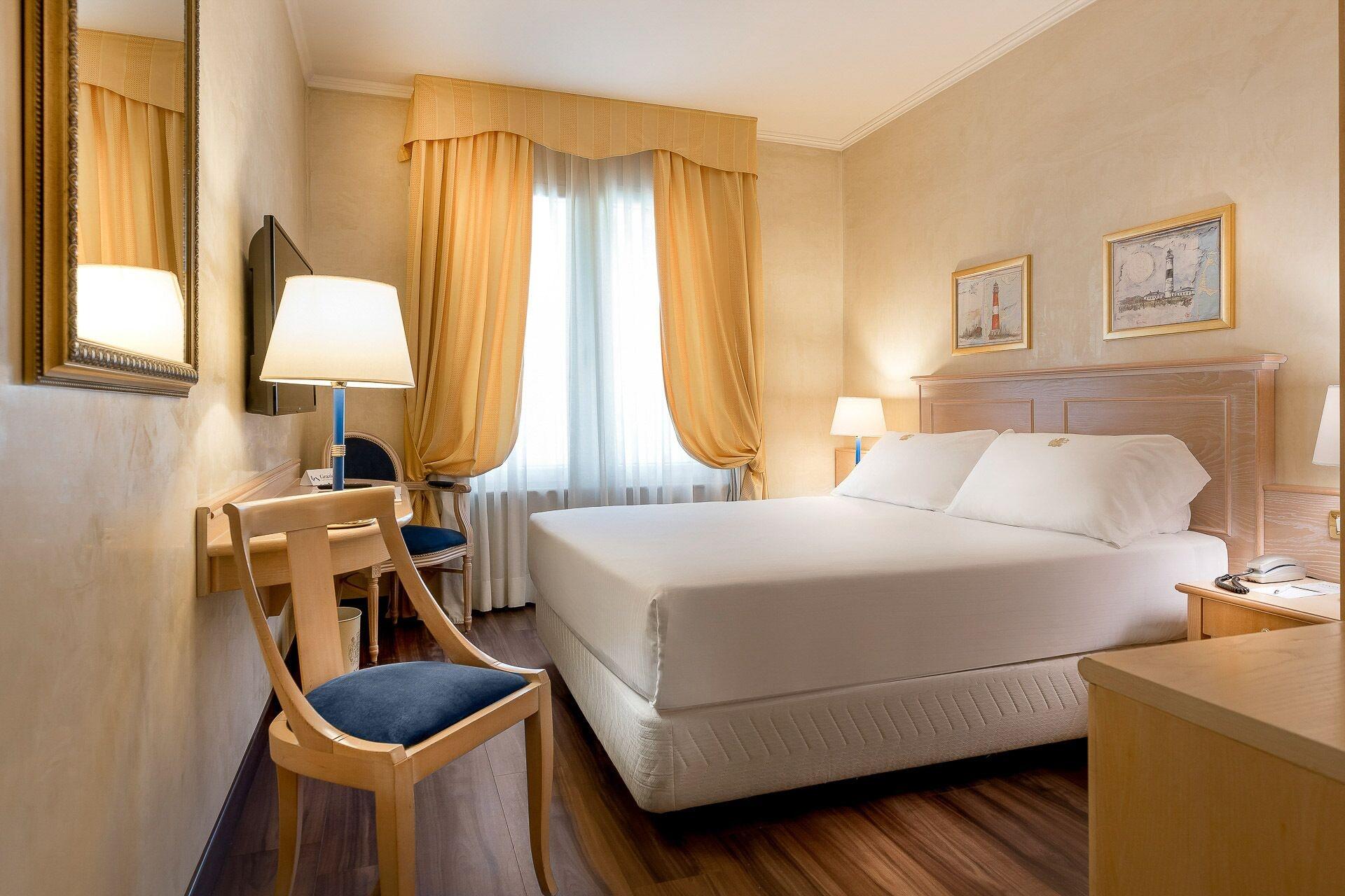 Hotel De Londres Rimini Bagian luar foto