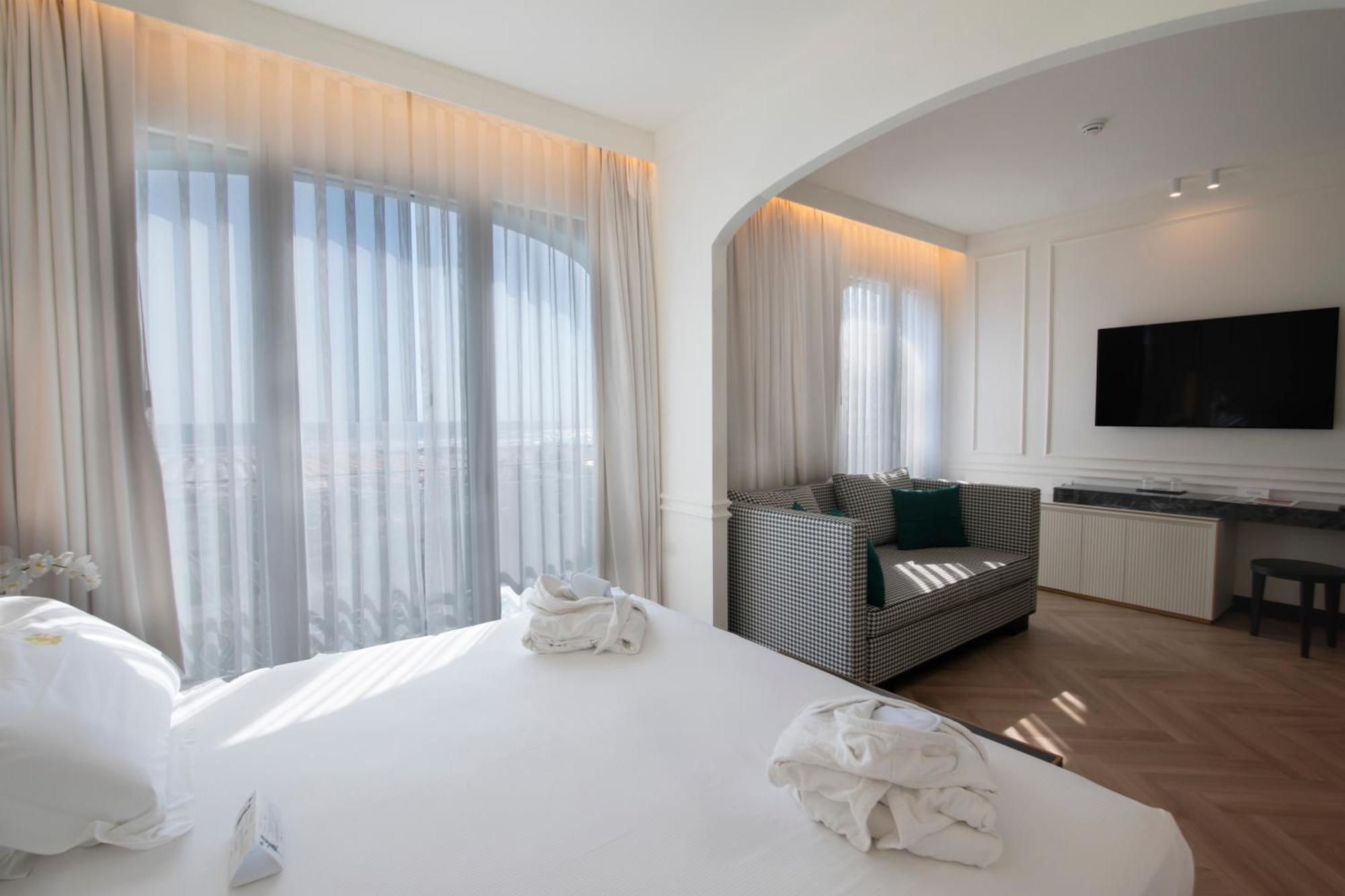 Hotel De Londres Rimini Bagian luar foto