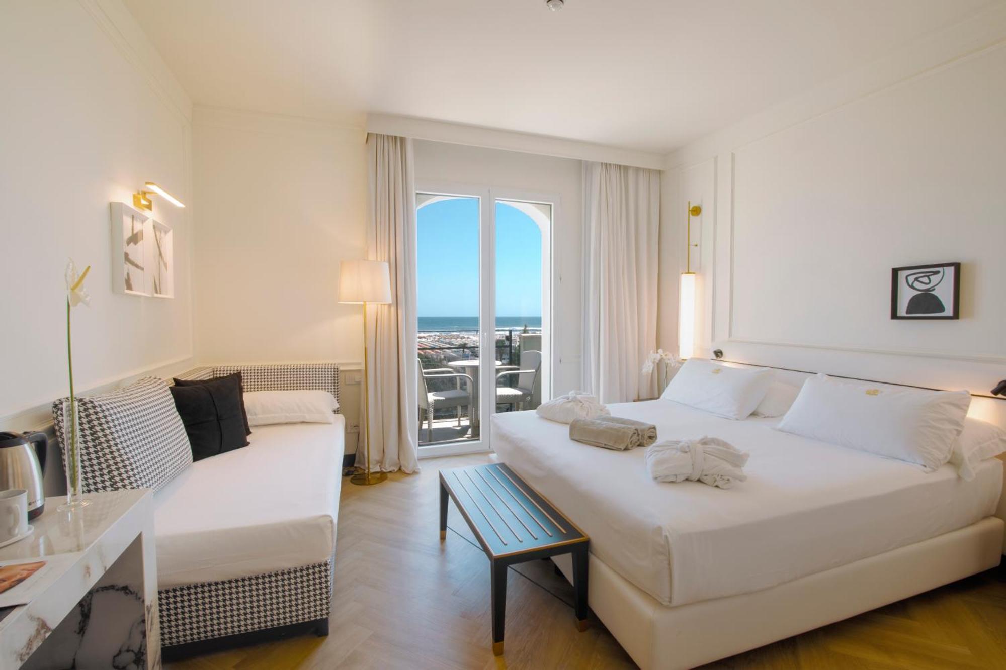 Hotel De Londres Rimini Bagian luar foto