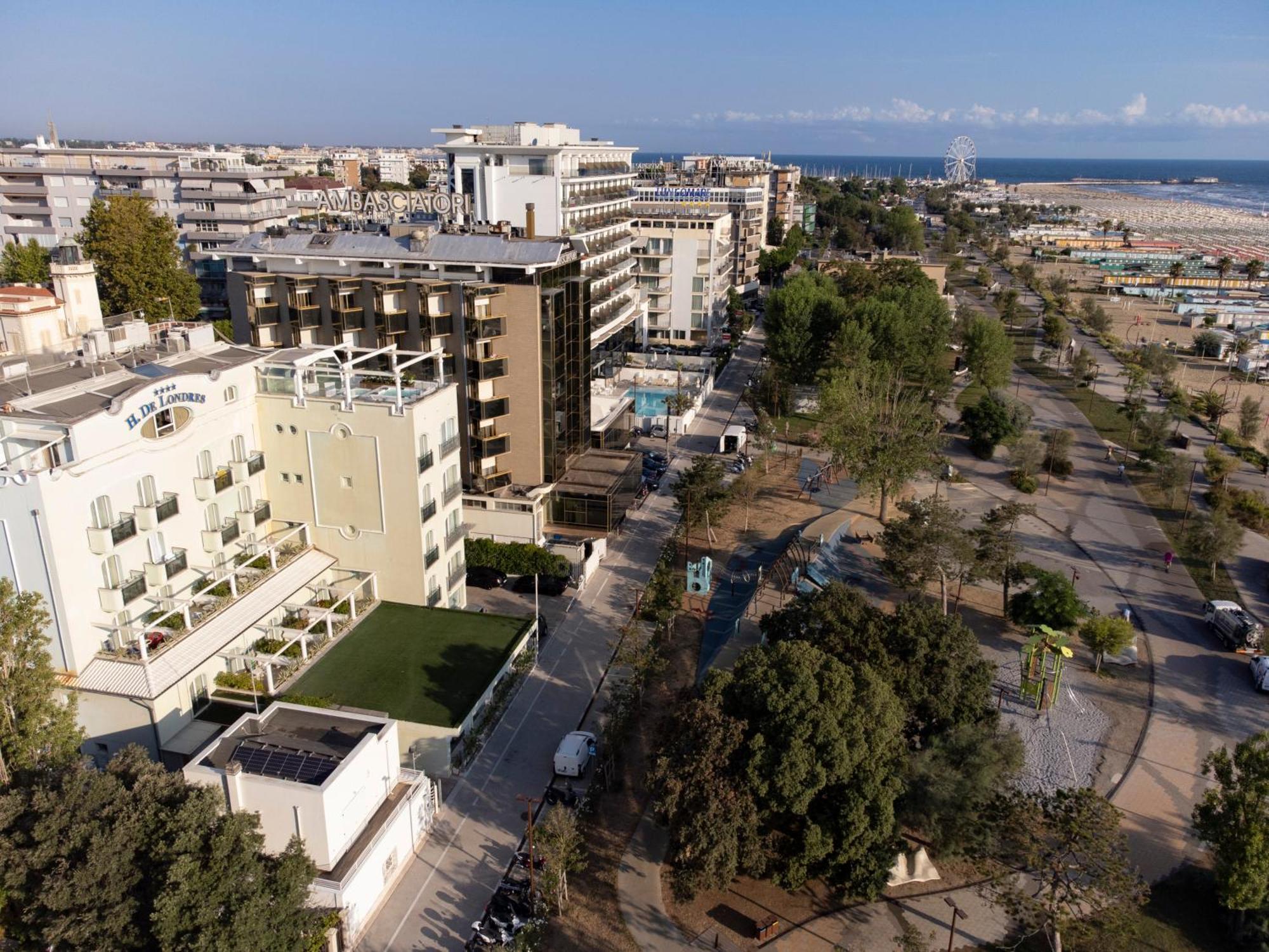 Hotel De Londres Rimini Bagian luar foto