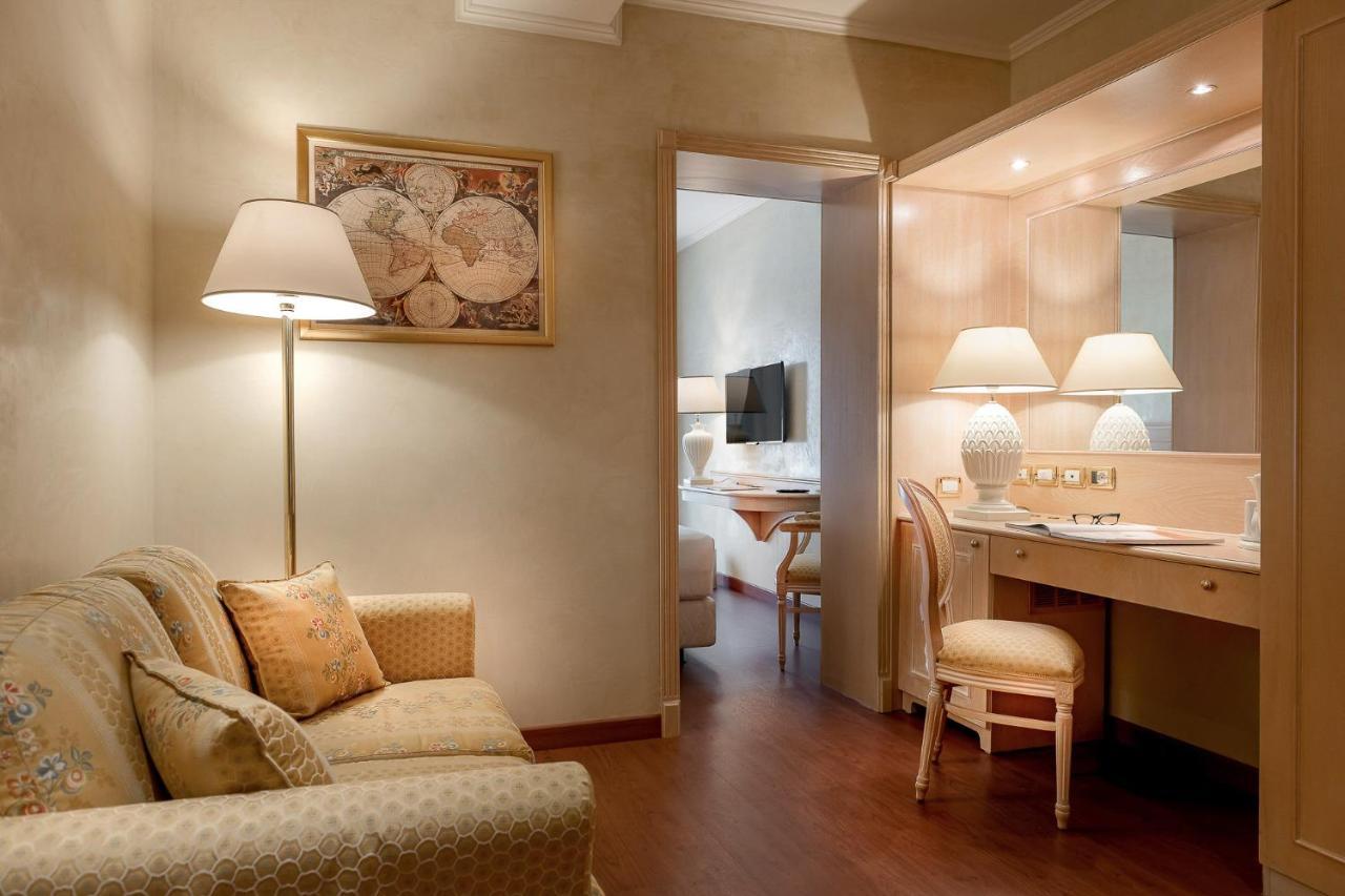 Hotel De Londres Rimini Bagian luar foto